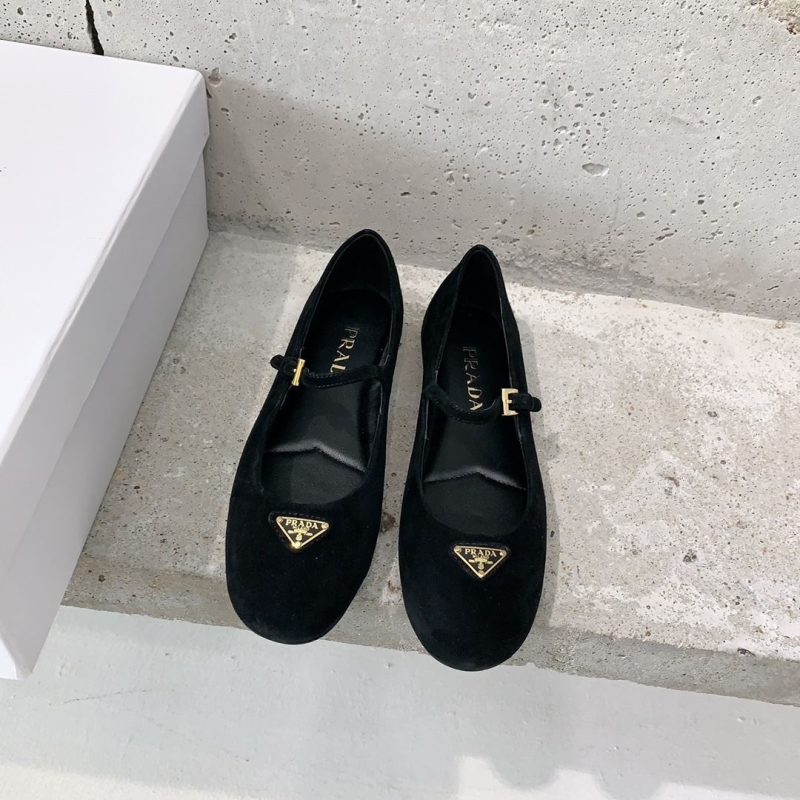 Pra*a flat shoes